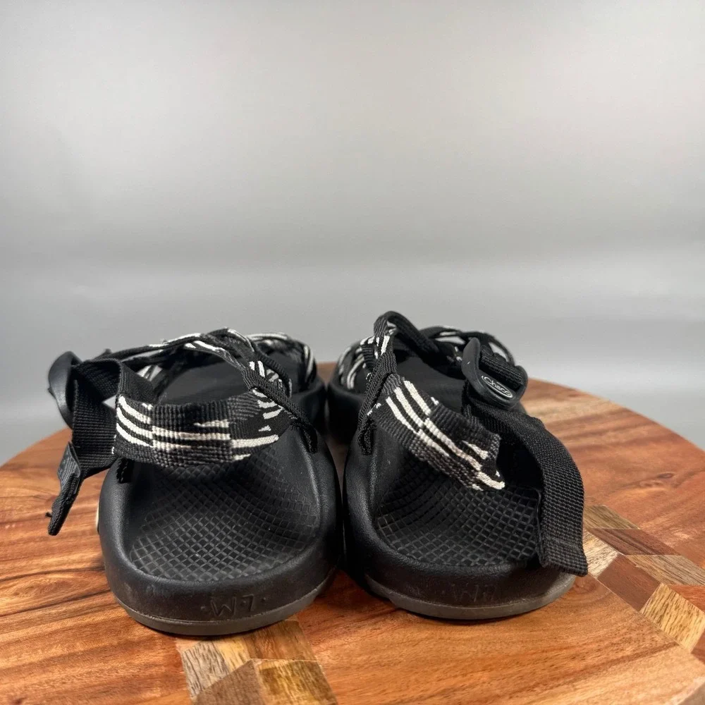 Chaco Z Cloud X2 Sandals Womens 7 Black White Double Strap Toe Loop Hiking Trail